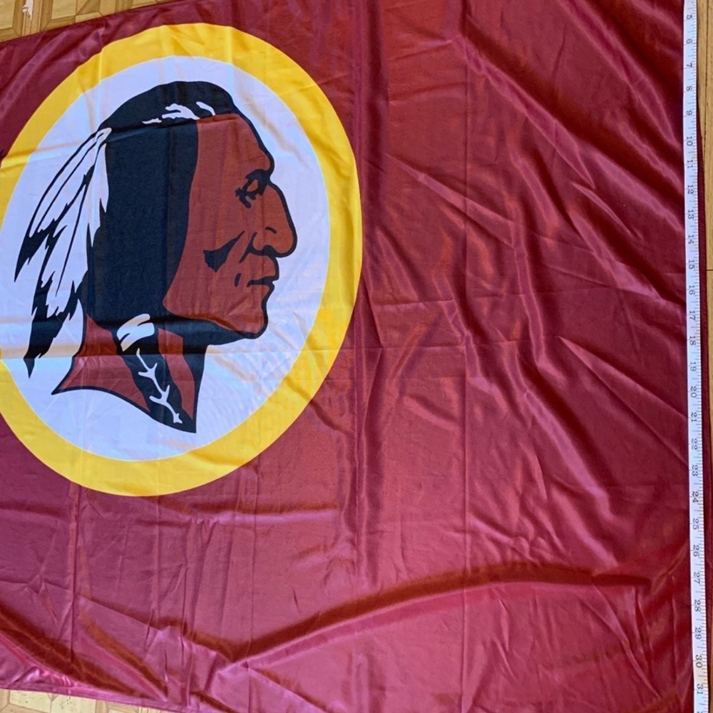 Washington Redskins Flag - Picture 3 of 8